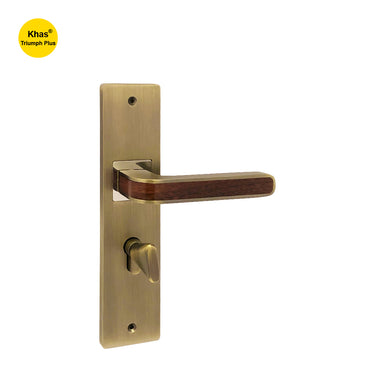 Khas Triumph Plus WD001 door handle set in matt antique brass with natural wood detailing, crafted for elegant and durable use.
